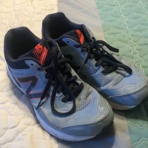 New Balance 520 v2 walking shoes